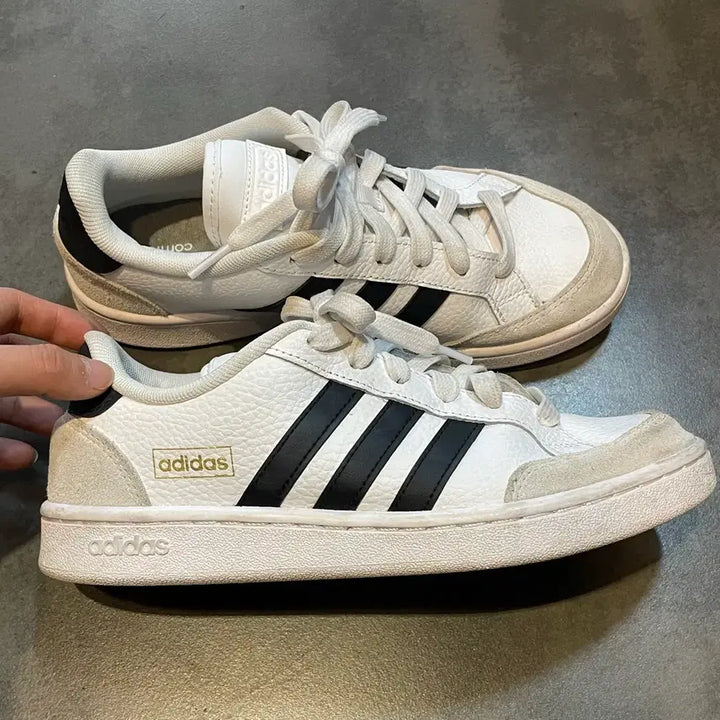 [SOLD OUT] 아디다스 그랜드 코트 신발 운동화 스니커즈 240mm