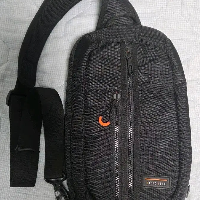 [BUNJANG] Basic Elle Black Sling Bag Crossbody Bag / 베이직엘르 블랙 슬링백 크로스백 (새제품)