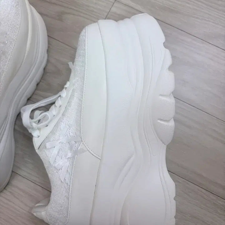 [BUNJANG] Unused Platform Sneakers / 미사용 통굽 양산형 지뢰계 일녀 스타일 운동화 스니커즈 판매