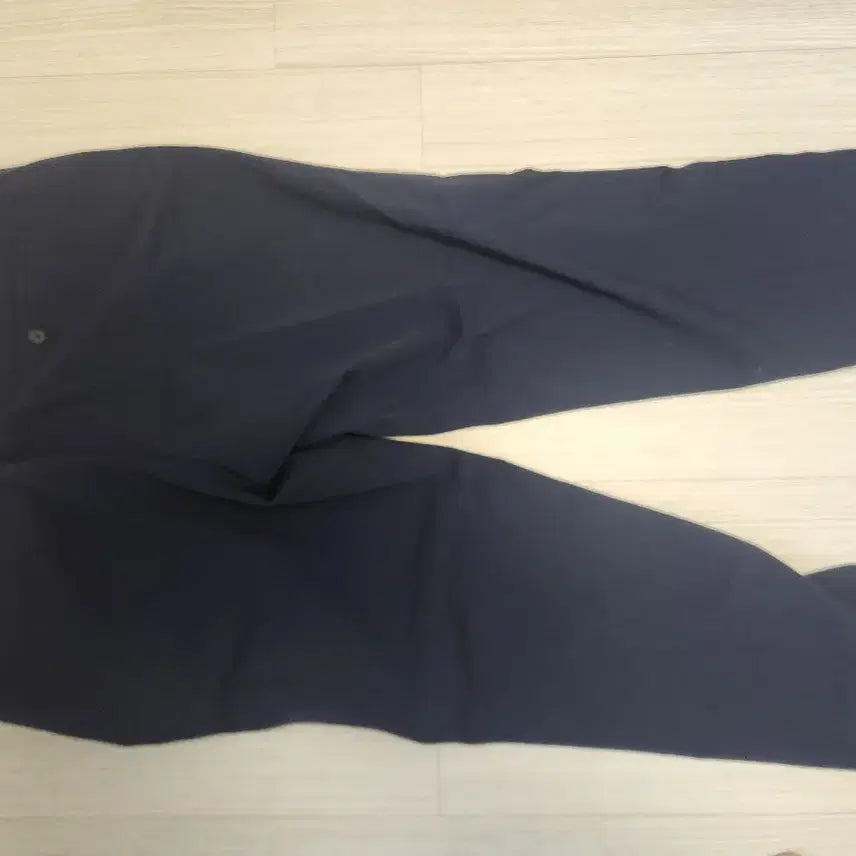 [BUNJANG] Musinsa Standard Tapered Hidden Banding Crop Slacks 38 / 무신사 스탠다드 테이퍼드 히든밴딩 크롭슬랙스 38