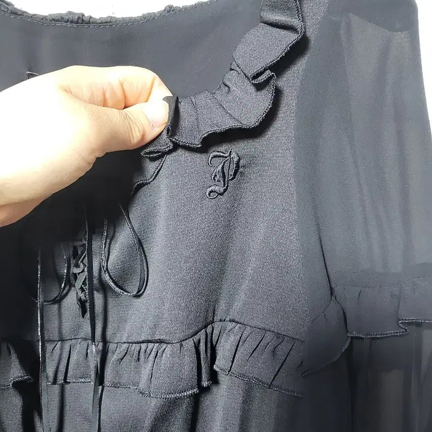 [BUNJANG] PAIN OR PLEASURE Frill Blouse / [새상품]페인오어플레져PAIN OR PLEASURE 프릴 블라우스