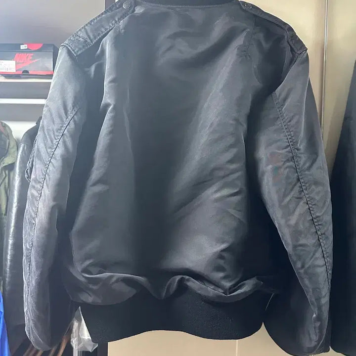 [BUNJANG] Bowwow L2B Black Jacket / [L] 바우와우(bowwow) L2B 블랙