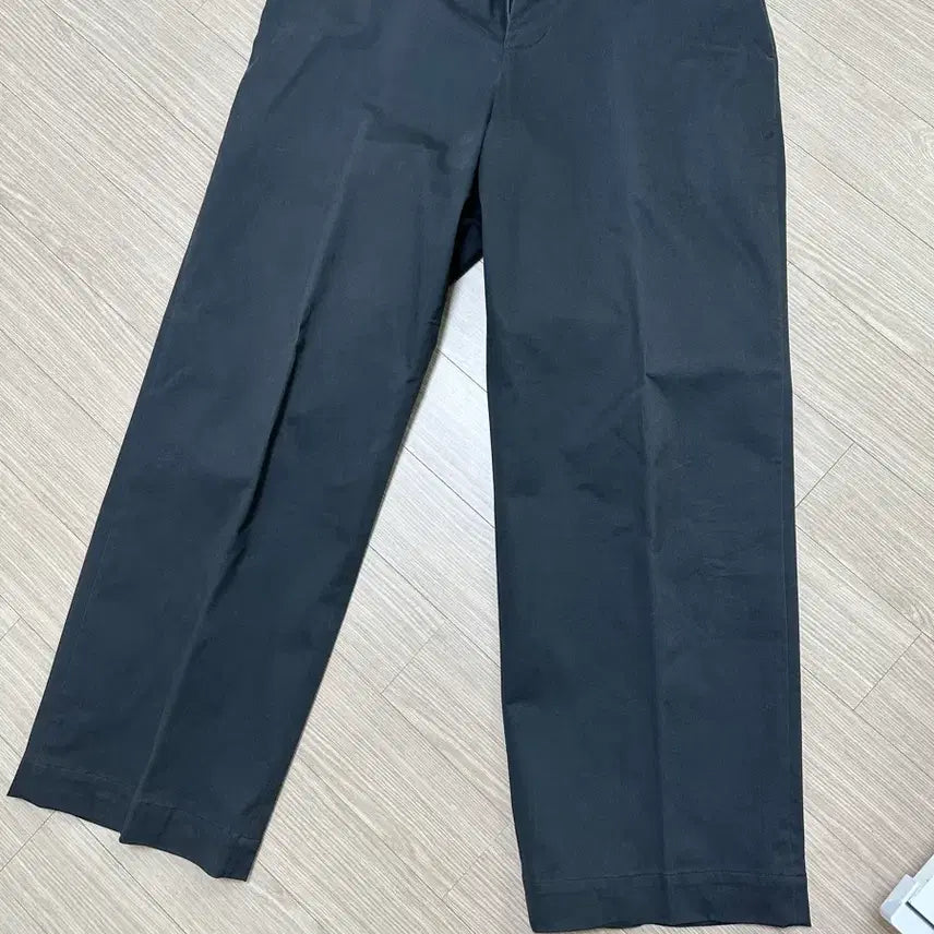 [BUNJANG] Holysun Lakepool Wide Straight Pants Charcoal M / 홀리선 Lakepool 와이드 스트레이트 팬츠 차콜 m
