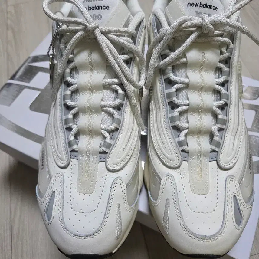 [BUNJANG] New Balance x Aimé Leon Dore 1000 White Sneakers / 뉴발란스 X 에메레온도르 1000 화이트 265 팝니다