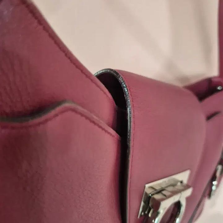 [BUNJANG] Ferragamo Gancini Flap Shoulder Bag - Burgundy / 페라가모 간치니 플랩 숄더백 버건디