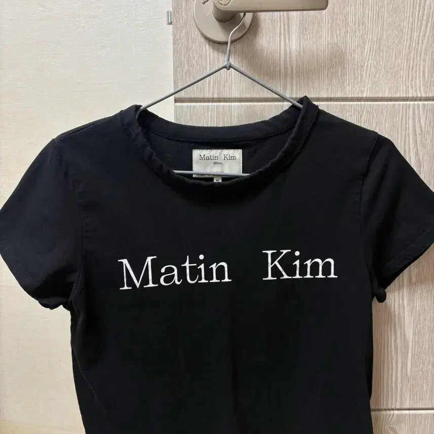 [BUNJANG] Matinkim Logo Crop Top Black / 마뗑킴 로고 크롭 탑 블랙