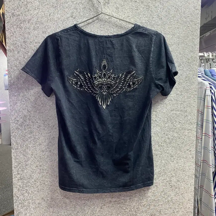 [SOLD OUT] 버커루 스몰로고 윙 펑키 그레이 반팔티 B4627