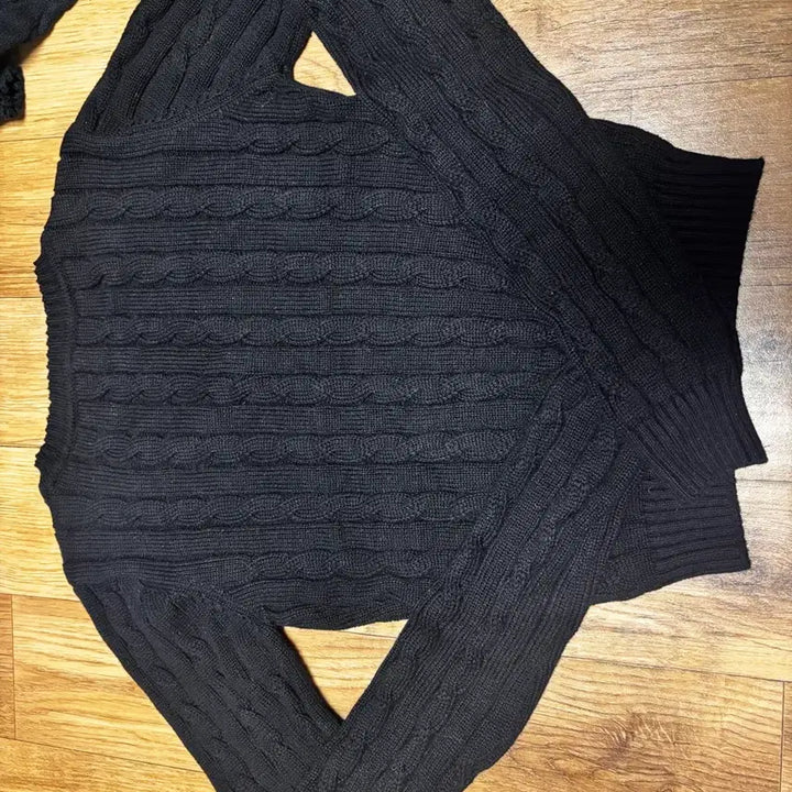 [BUNJANG] Pale Jade Cable Knit Black Sweater / 페일제이드 케이블 니트 블랙