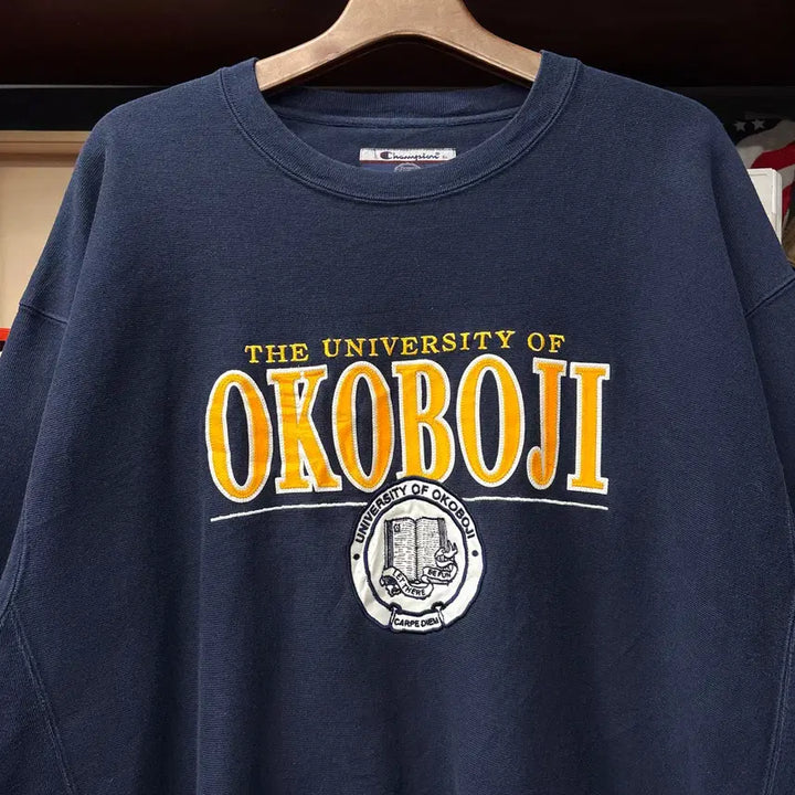 [BUNJANG] Champion OKOBJI University Spellout Embroidered Sweatshirt / 00s 챔피온 OKOBJI 유니버시티 스펠아웃 자수 스웻셔츠 N1221
