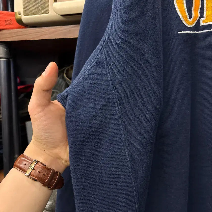 [BUNJANG] Champion OKOBJI University Spellout Embroidered Sweatshirt / 00s 챔피온 OKOBJI 유니버시티 스펠아웃 자수 스웻셔츠 N1221