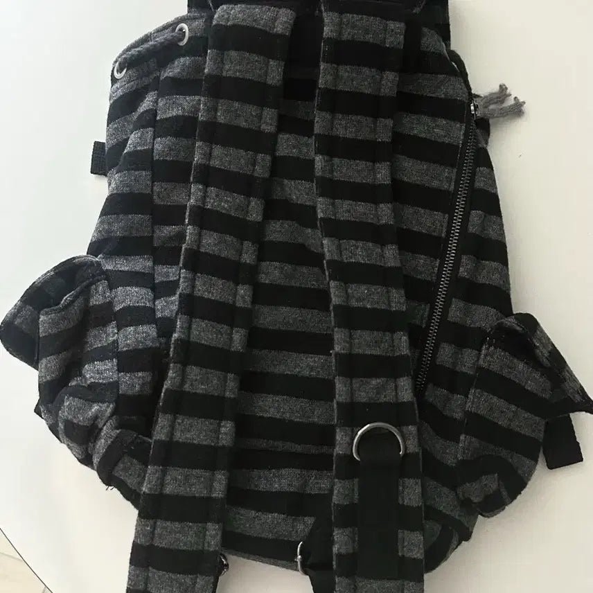 [SOLD OUT] 탠스댄스 파히섬 스트라이프 백팩