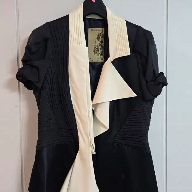 [SOLD OUT] 미샤 프레스티지 블랙 자켓