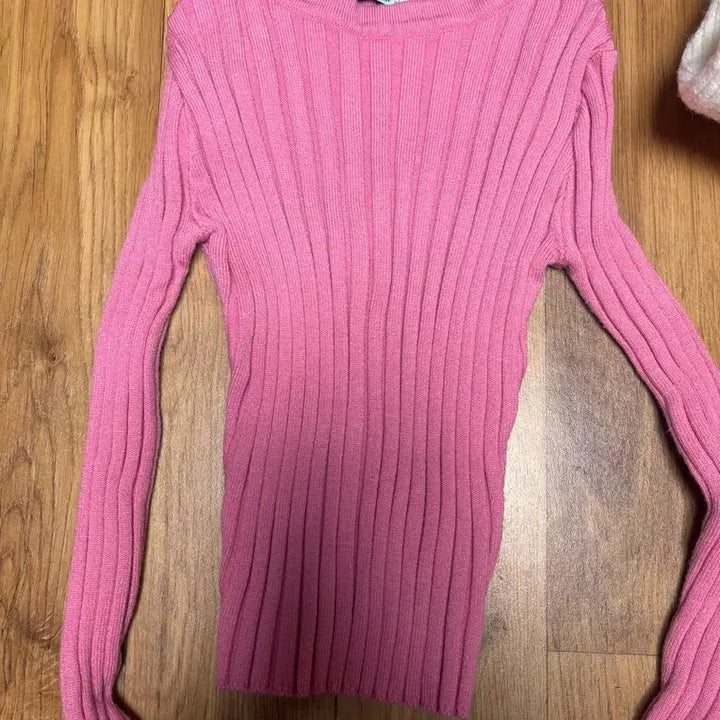 [BUNJANG] Pale Jade Ribbed Knit Top / 페일제이드 골지 니트 블랙 핑크