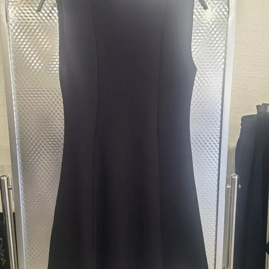 [BUNJANG] ZARA Sleeveless Flare Dress M / [자라] 슬리브리스 플레어 원피스 M