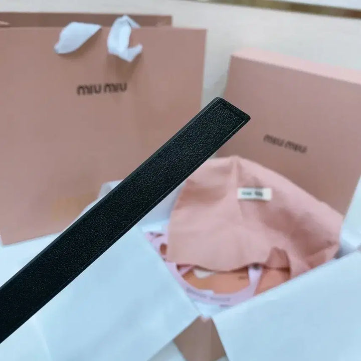[BUNJANG] Miu Miu Black Leather Belt / 미우미우 블랙 가죽 벨트 새상품 풀셋