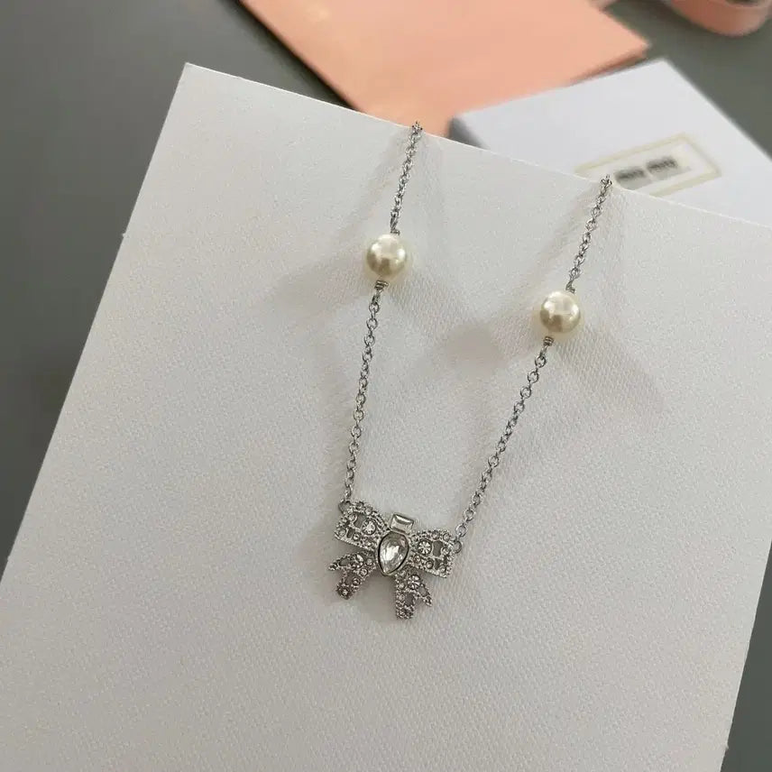 [BUNJANG] Miu Miu Ribbon Pearl Necklace Set / 미우미우 리본 진주 목걸이 풀세트