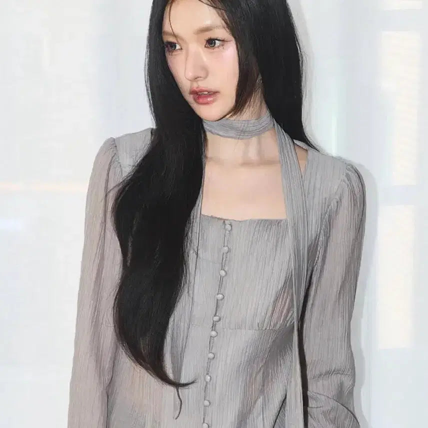 [SOLD OUT] 일리고 리본타이 스퀘어넥 롱블라우스