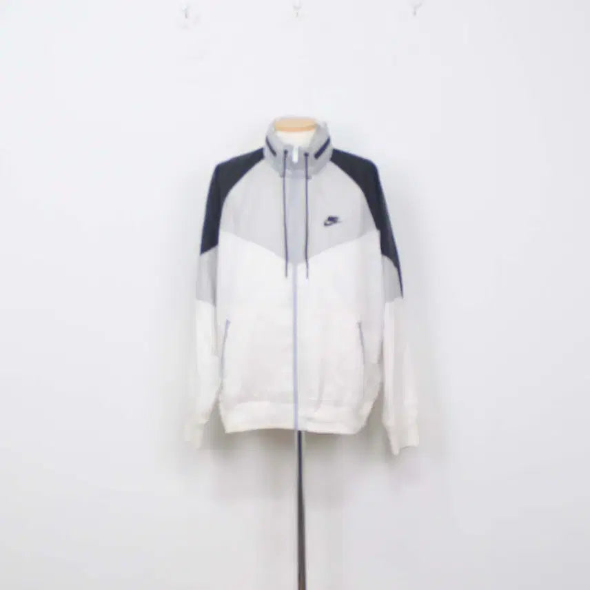 [SOLD OUT] 정품] 나이키 남성 우븐 바람막이 점퍼 후드내장형 자켓 XL사이즈 정인샵