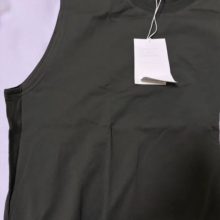 [BUNJANG] COS Olive Oversized Sleeveless T-Shirt Medium / COS 코스 올리브 박스티셔츠 민소매 미듐