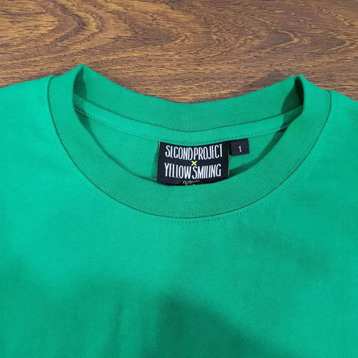 [SOLD OUT] 2PJT 스마일 반팔 티셔츠 그린