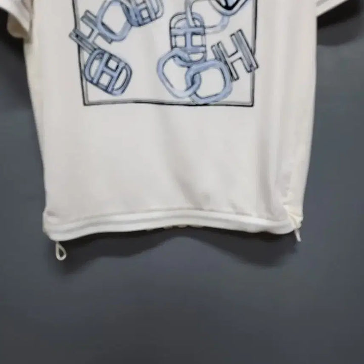 [SOLD OUT] 올리비아하슬러 프린팅 스트링 티