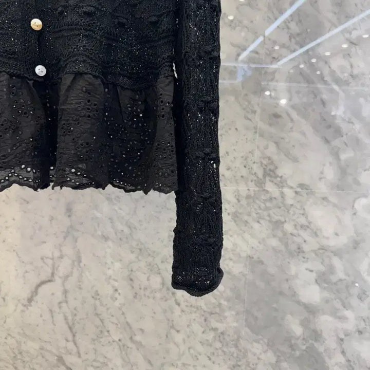 [BUNJANG] Js New York Style Lace Punch Frill Knit Cardigan / js뉴욕스타일신상 단추 레이스 펀칭 프릴 니트가디건