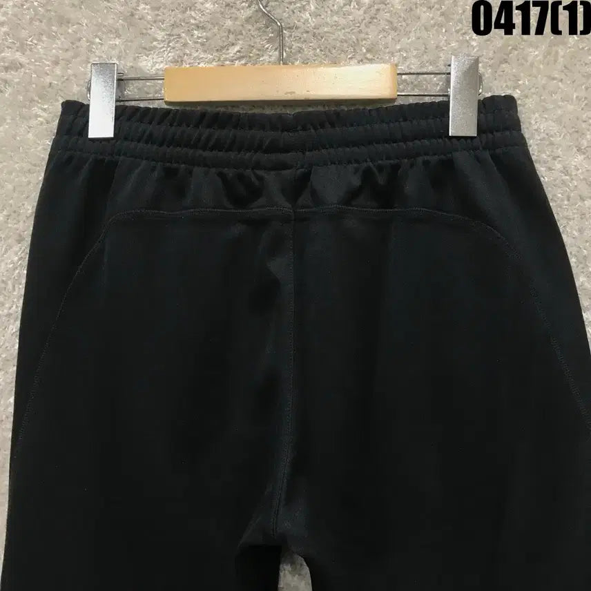 [BUNJANG] Kappa Black and Red Training Pants (L) / 카파 블랙/레드 트레이닝 바지 L