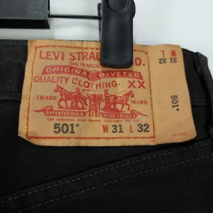 [SOLD OUT] 리바이스 501 스트레이트 블랙진 M20075