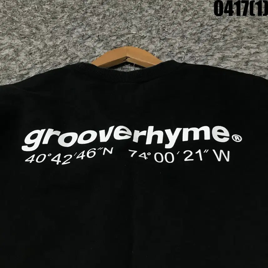 [SOLD OUT] Grooverhyme 블랙 맨투맨 티셔츠 m