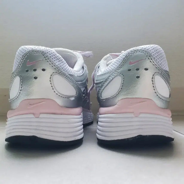 [BUNJANG] P6000 화이트 엘리멘탈핑크 240 / P6000 화이트 엘리멘탈핑크 240