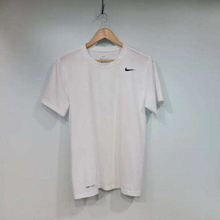 [SOLD OUT] 나이키 드라이핏 반팔 티셔츠 화이트 95
