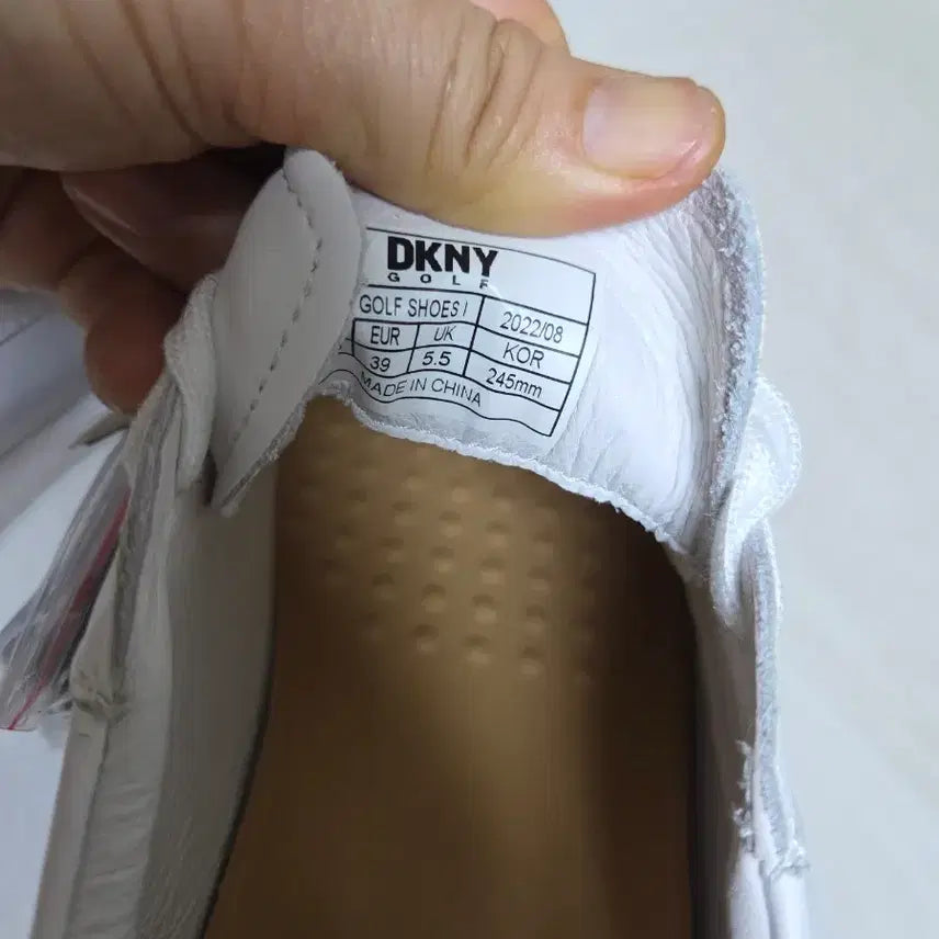 [SOLD OUT] DKNY 골프 여성 흰색 스니커즈245 새상품