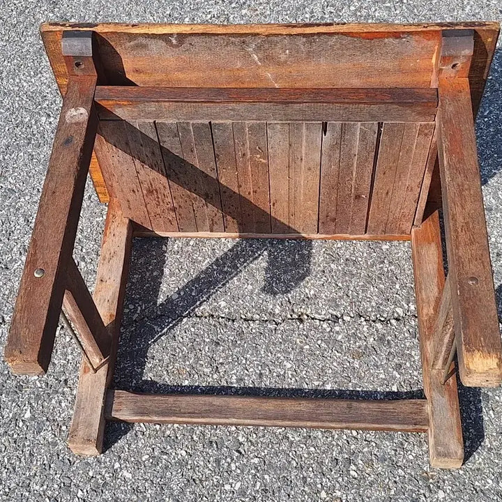 [BUNJANG] Vintage Elementary School Desk and Chair Set / 근대사 수집 자료 옛날 국민학교 어린이 저학년 책상 걸상 책걸상