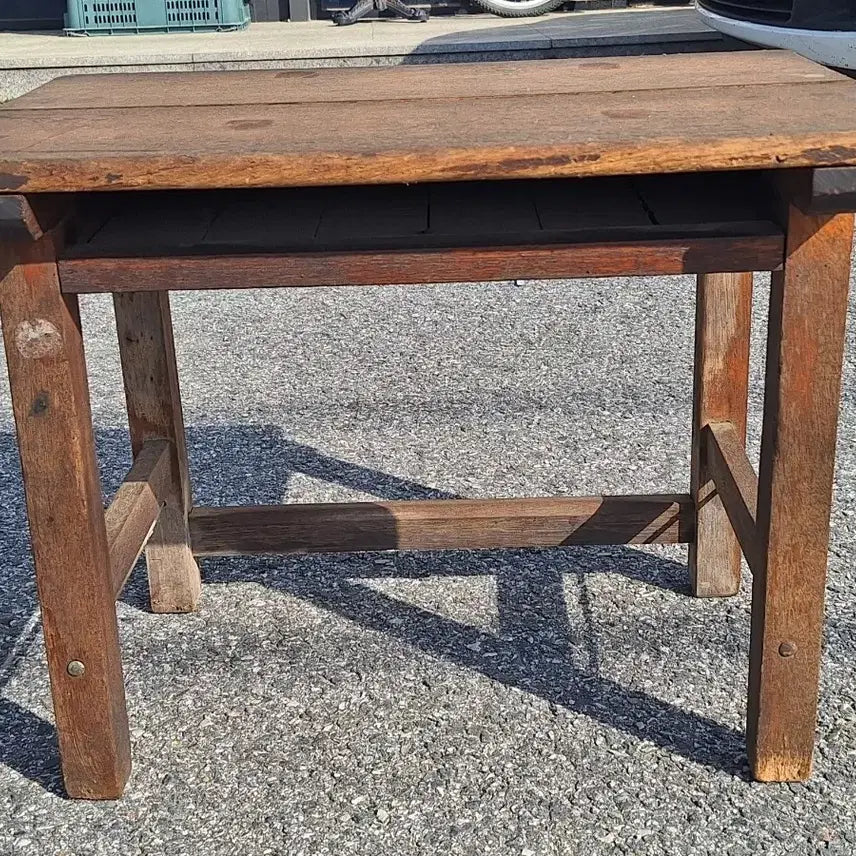 [BUNJANG] Vintage Elementary School Desk and Chair Set / 근대사 수집 자료 옛날 국민학교 어린이 저학년 책상 걸상 책걸상