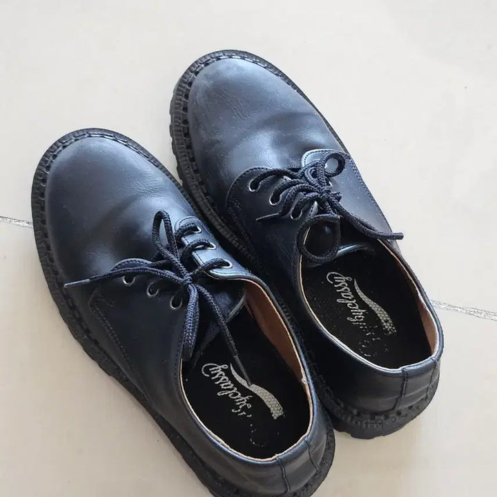 [SOLD OUT] 비에스큐티바이클래시 378 어거스트 3홀 더비 구두