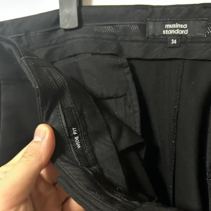 [SOLD OUT] 무신사 블랙 와이드 슬랙스