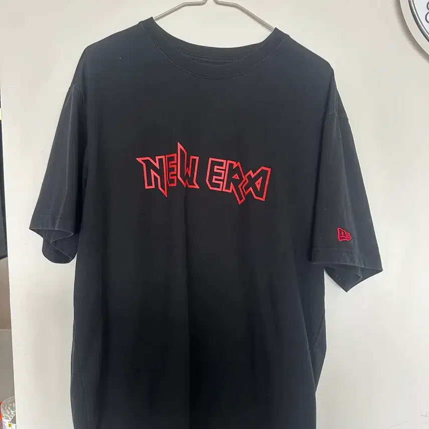 [BUNJANG] New Era Iron Maiden Graphic T-shirt (Black) XL / 뉴에라 X 아이언 메이든 백 그래픽 티셔츠 블랙 105(XL)
