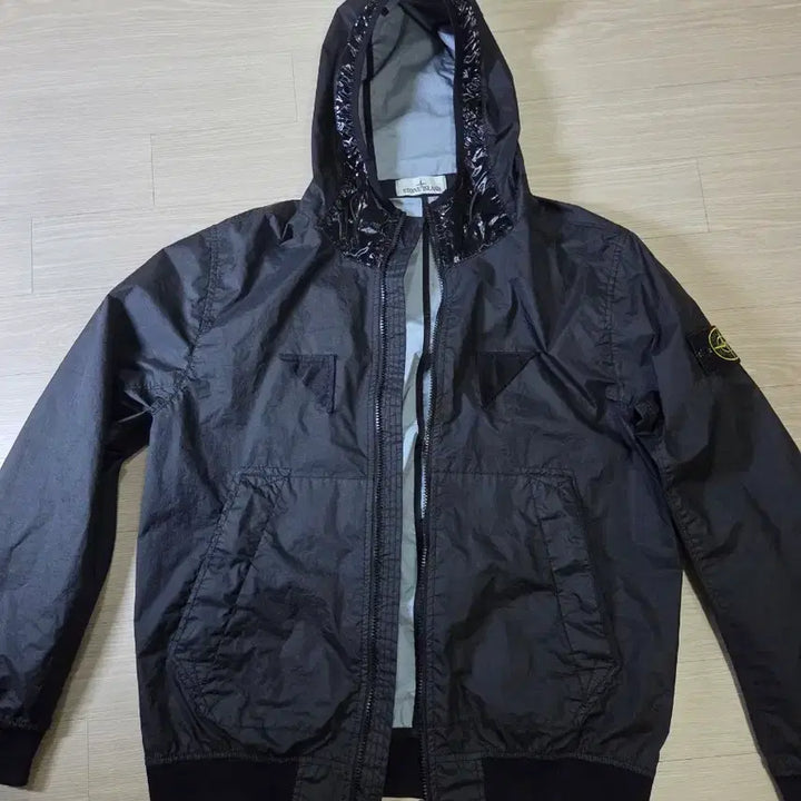 [SOLD OUT] (L) 스톤아일랜드 멤브라나 3L TC 후드 바람막이 블랙