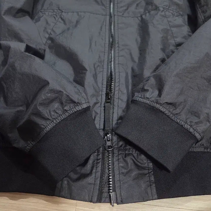 [SOLD OUT] (L) 스톤아일랜드 멤브라나 3L TC 후드 바람막이 블랙