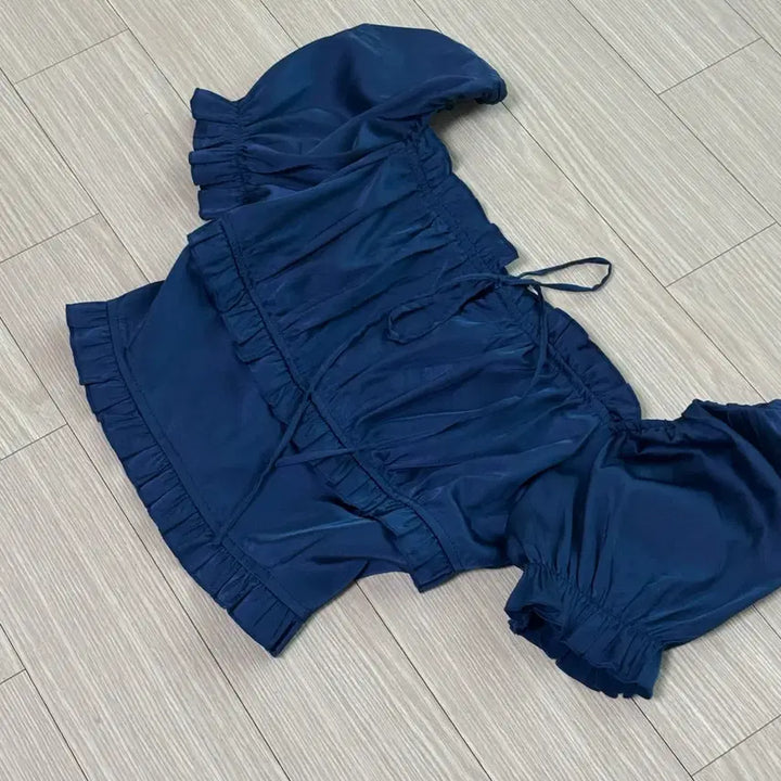 [BUNJANG] Pale Jade Satin Puff Blouse Navy / 페일제이드 새틴 퍼프 블라우스 네이비