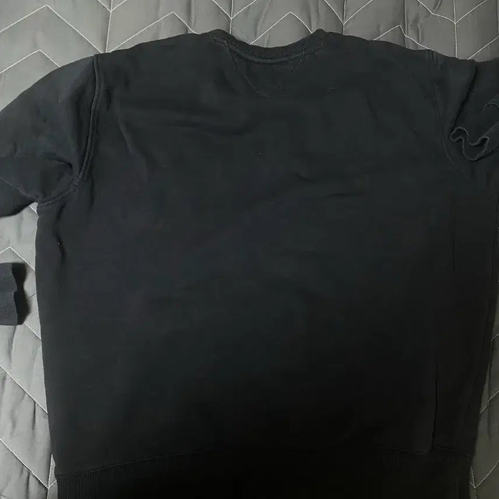 [BUNJANG] Tommy Hilfiger Navy Crewneck T-Shirt / 타미힐피거 네이비 맨투맨 티셔츠