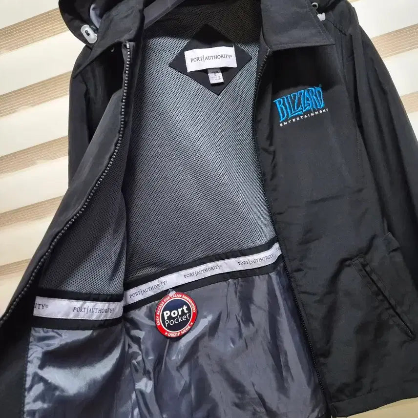 [BUNJANG] Blizzard Hooded Windbreaker Jacket (S) / 블리자드  후드 바람막이 자켓S<새상품 >