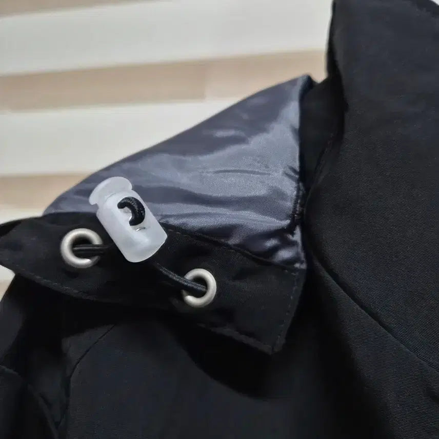 [BUNJANG] Blizzard Hooded Windbreaker Jacket (S) / 블리자드  후드 바람막이 자켓S<새상품 >