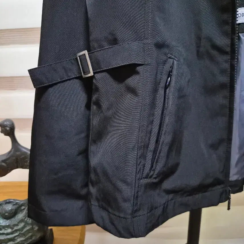 [BUNJANG] Blizzard Hooded Windbreaker Jacket (S) / 블리자드  후드 바람막이 자켓S<새상품 >
