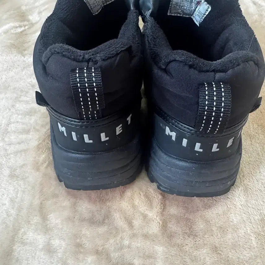 [BUNJANG] Millet Black Padded Winter Boots / 밀레 블랙 패딩 털부츠