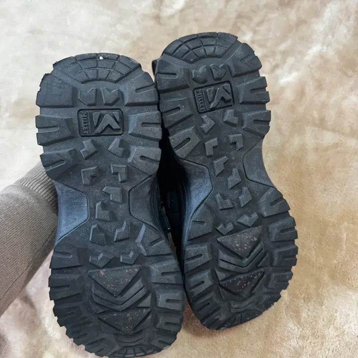 [BUNJANG] Millet Black Padded Winter Boots / 밀레 블랙 패딩 털부츠