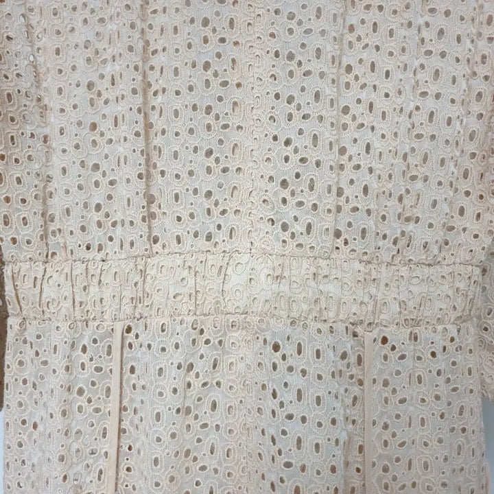 [BUNJANG] MINE Beige Eyelet Punch Fit-and-Flare Dress / 한섬 MINE 마인 베이지 아일렛 펀칭 핏앤플레어 원피스 (슬립포함)