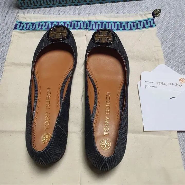 [BUNJANG] Tory Burch Check Flat Shoes / 토리버치 체크 플랫 슈즈 250