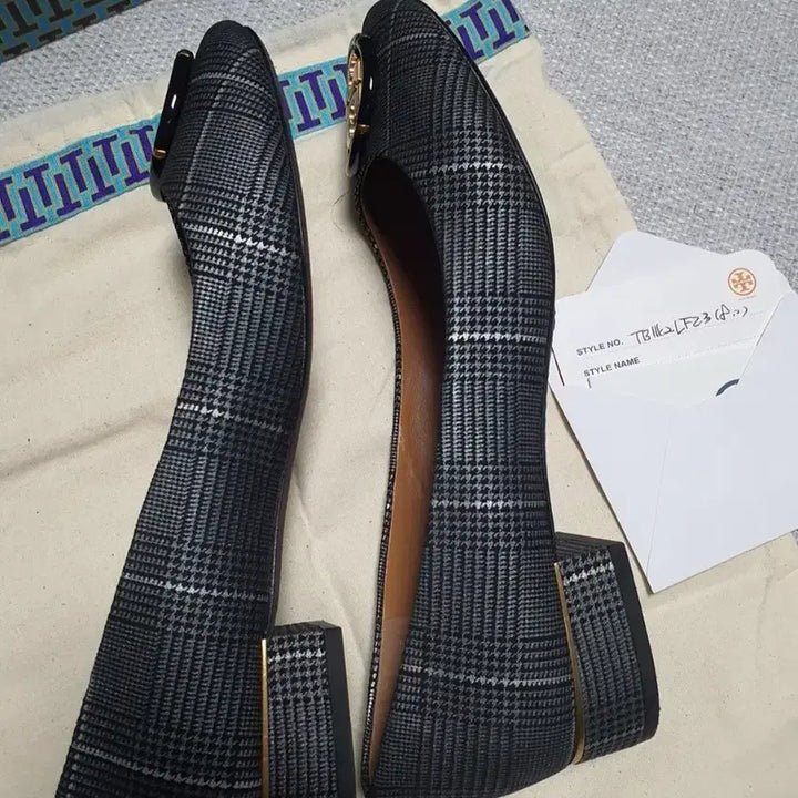 [BUNJANG] Tory Burch Check Flat Shoes / 토리버치 체크 플랫 슈즈 250