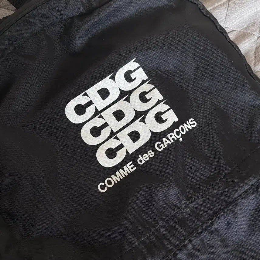 [SOLD OUT] 꼼데가르송 CDG 블랙 백팩 가방